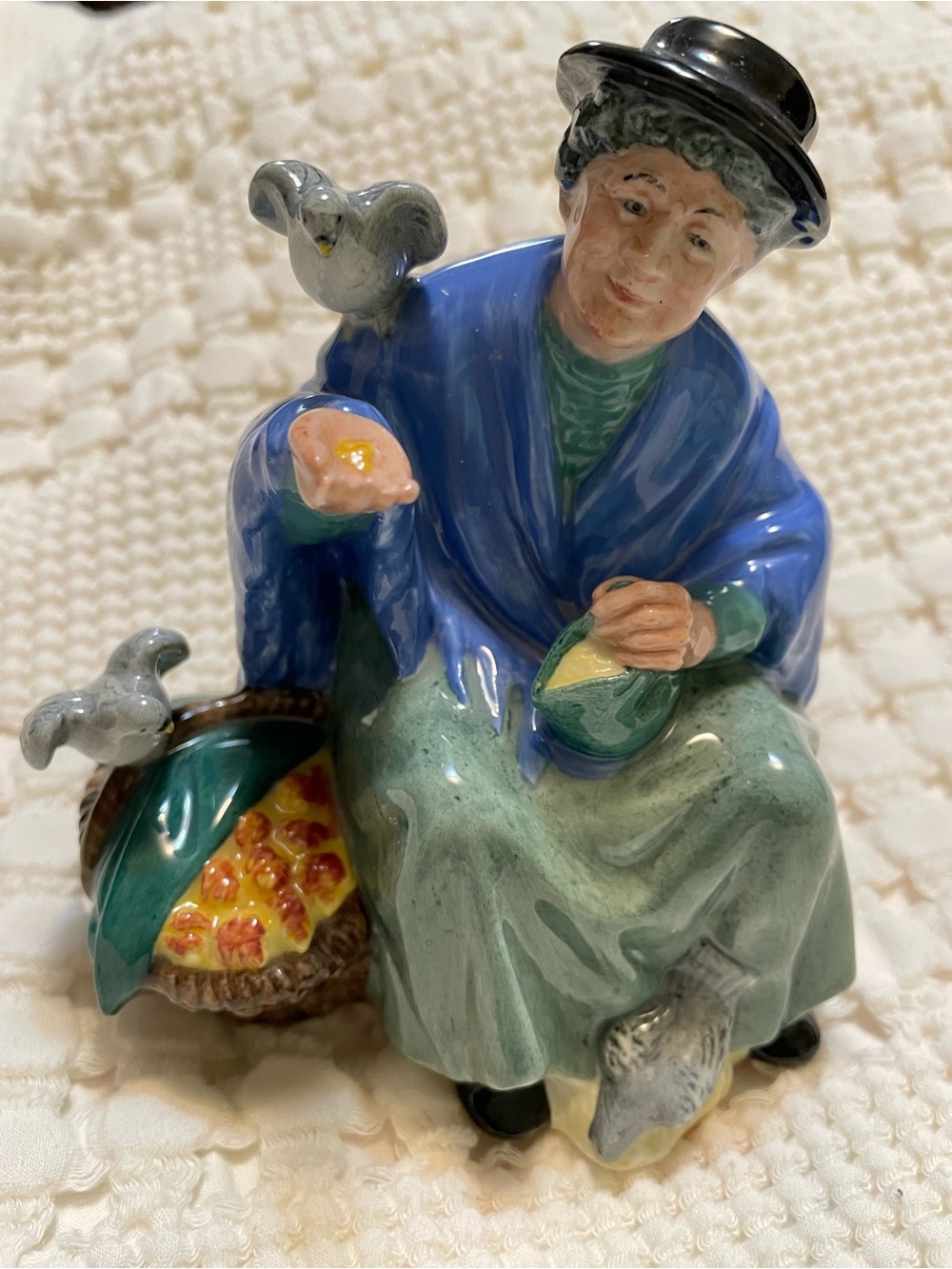 Royal Doulton Figurine Tuppence A Bag